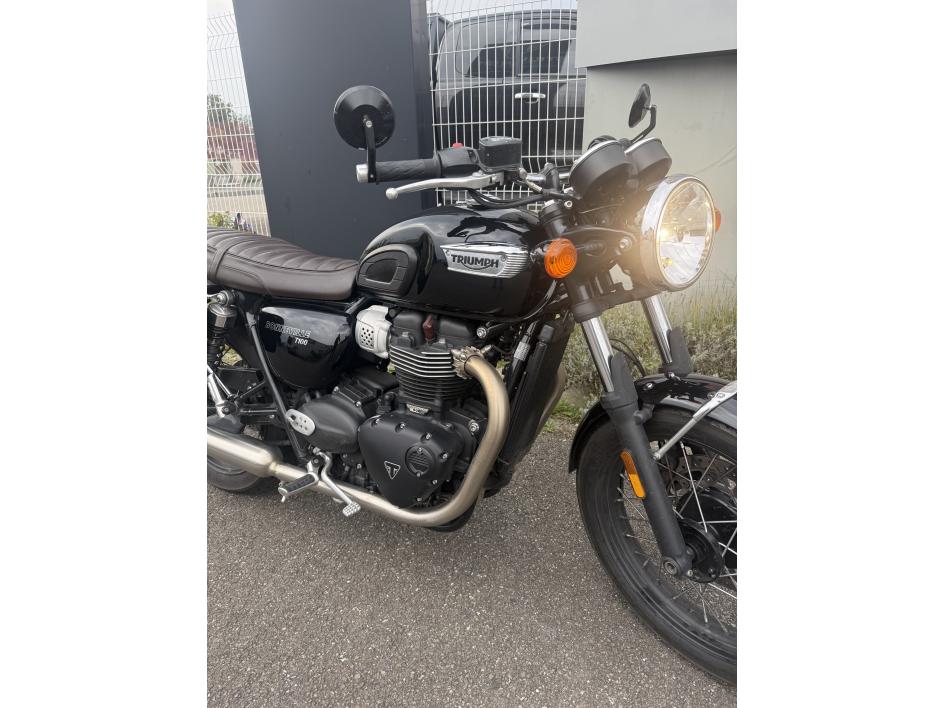 TRIUMPH Bonneville T100