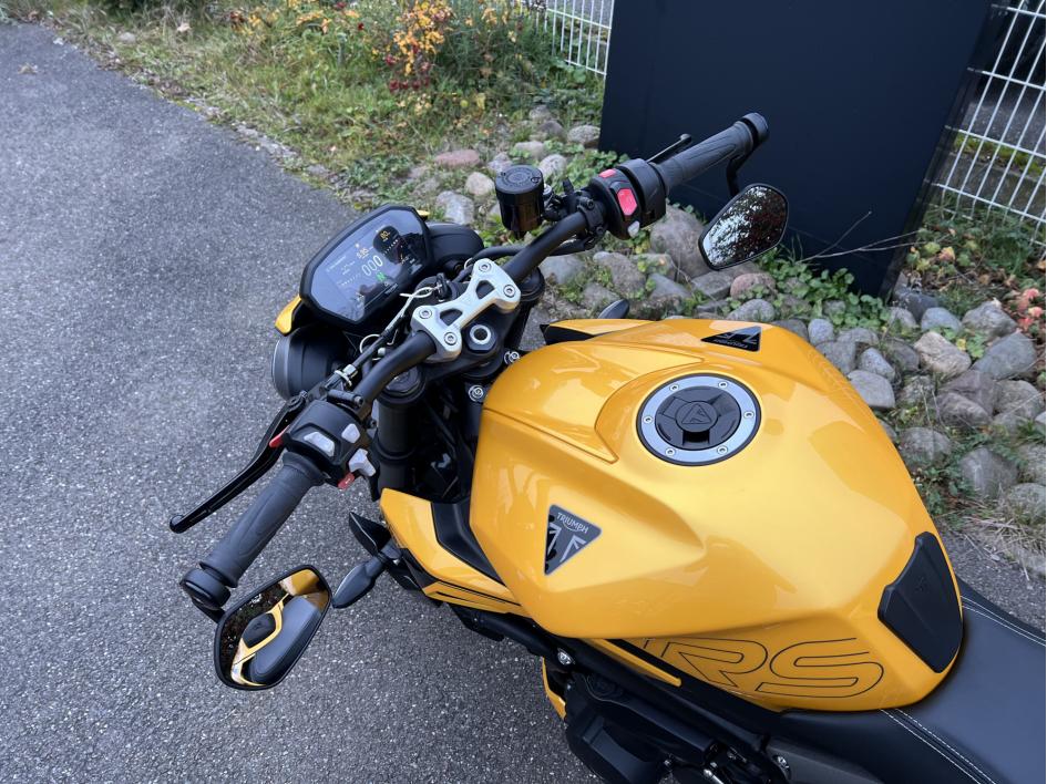 TRIUMPH STREET TRIPLE 765 RS